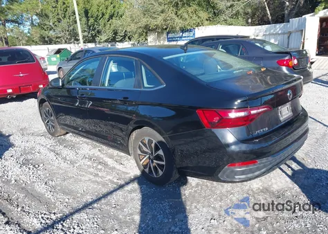 2024 Volkswagen Jetta 1.5T S z USA, uszkodzony, nr VIN 3VW5M7BU1RM002995